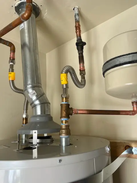 Water heater installation and plumbing repair in Plano